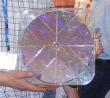 https://upload.wikimedia.org/wikipedia/commons/thumb/f/ff/ICC_2008_Poland_Silicon_Wafer_1_edit.png/220px-ICC_2008_Poland_Silicon_Wafer_1_edit.png