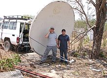 https://upload.wikimedia.org/wikipedia/commons/thumb/f/f3/Long_Distance_802.11_Wi-Fi_-_dish%2C_Venezuela.jpg/220px-Long_Distance_802.11_Wi-Fi_-_dish%2C_Venezuela.jpg